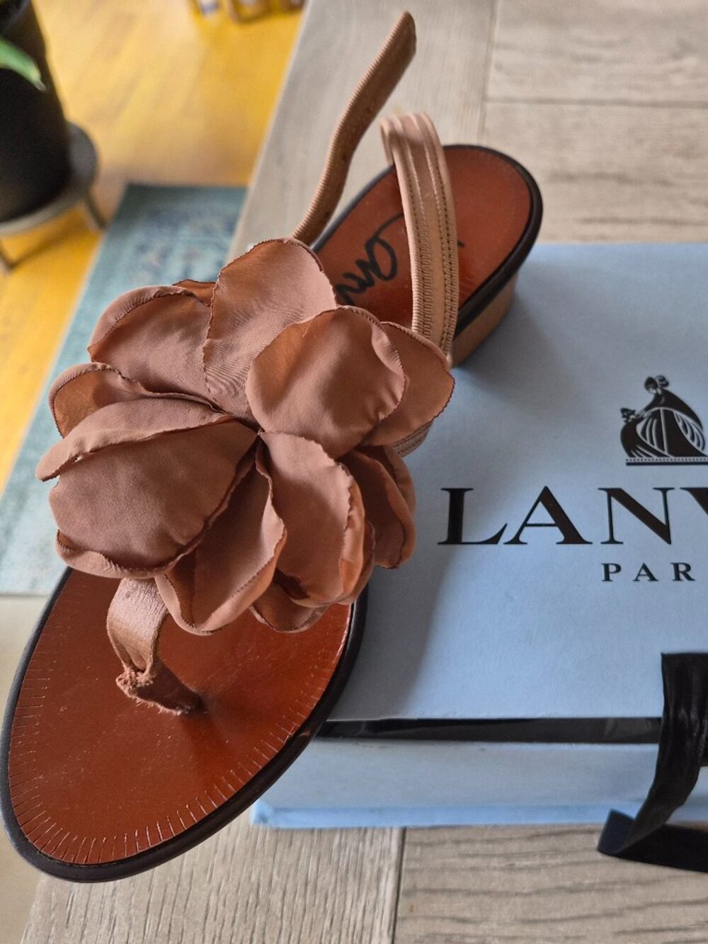 LANVIN brand new sandals